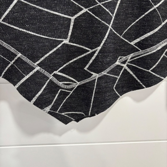 GG Collection made in Canada lightweight asymmetric hem sweater sz LG - Picture 6 of 15